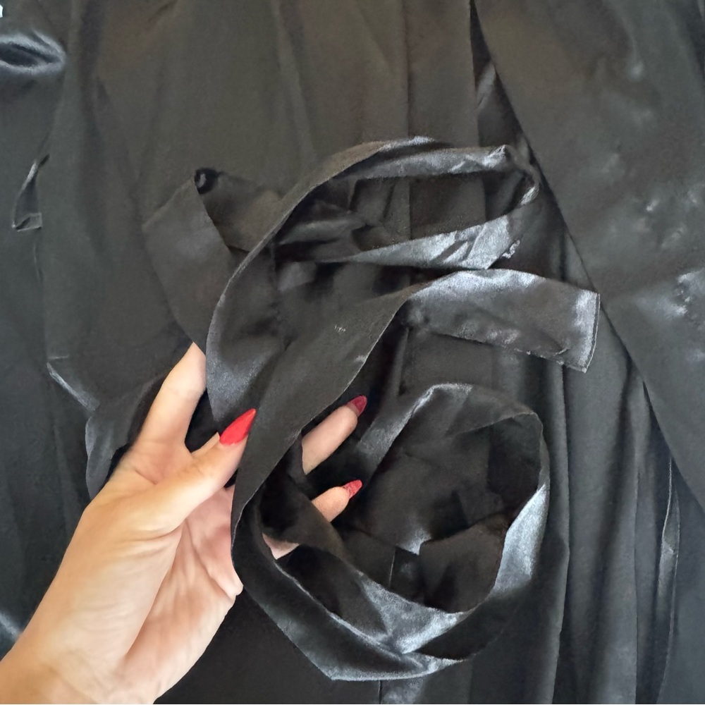 Amazon Black Lace Robe - Picture 4 of 6